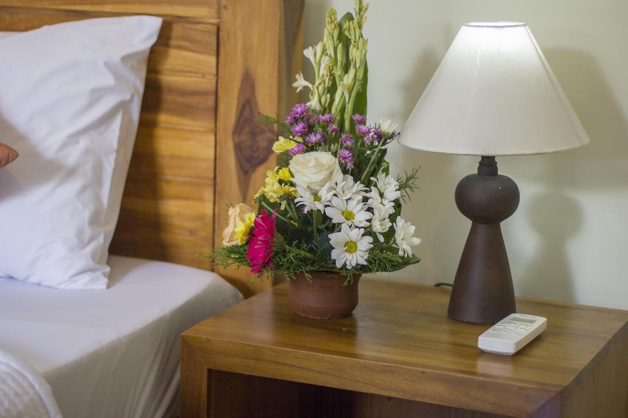 Sebujan Grand Aurora Motel อูบุด ภายนอก รูปภาพ